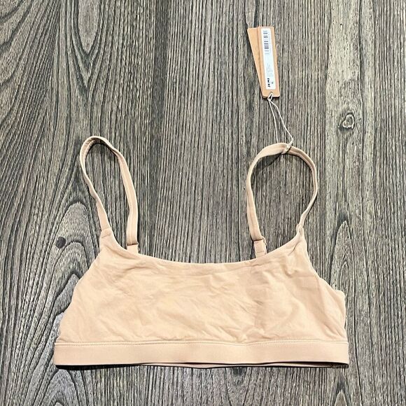 SKIMS Other - NWT Skims Fits Everybody Scoop Neck Bralette Adjustable Straps Pullover Clay XS